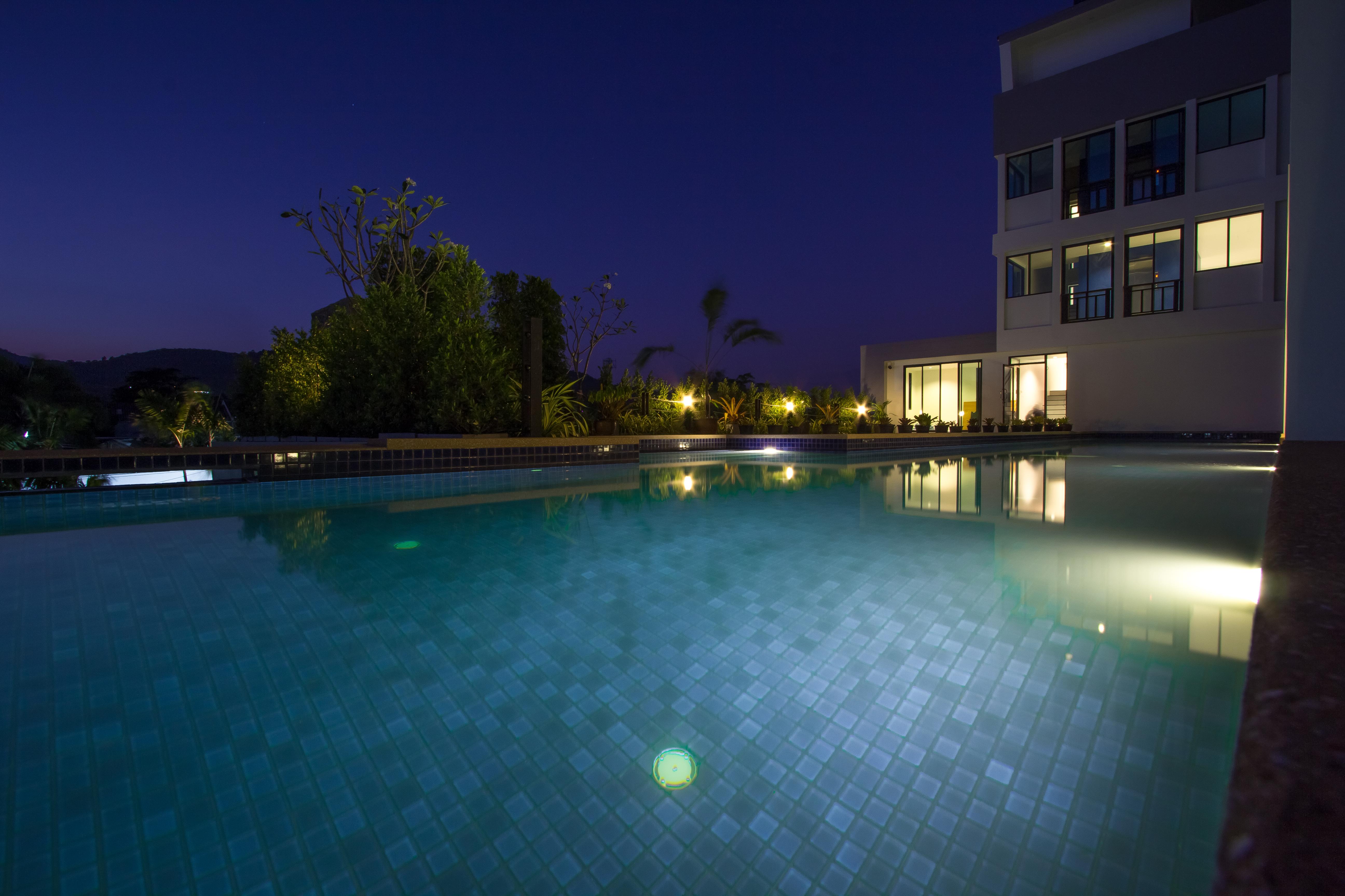 Baba House Hotel - Sha Plus 푸껫 외부 사진